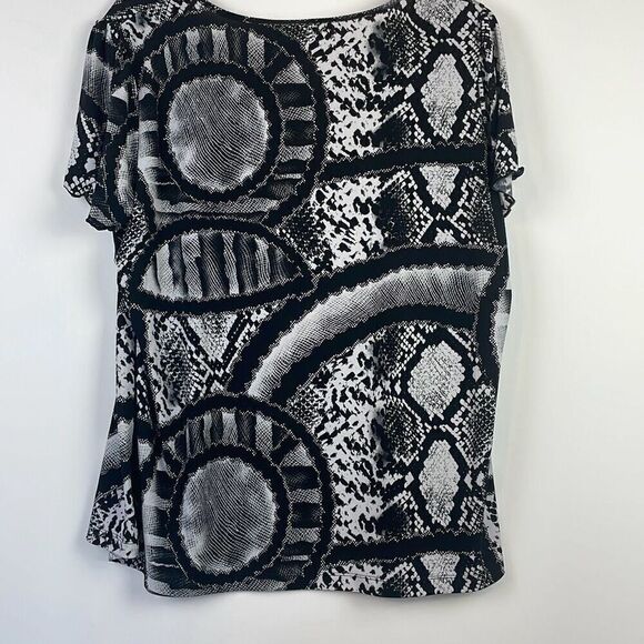 Suzie In The City Women's Snake-Print Square Neck Lettuce-Edge Blouse Black 1X - Picture 6 of 7